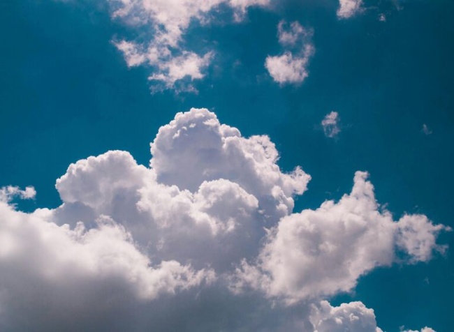 Απίστευτο: Δορυφόρος καταγράφει για πρώτη φορά τι υπάρχει μέσα στα σύννεφα